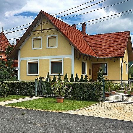 Petra Apartmanhaz Badacsonytomaj Eksteriør billede